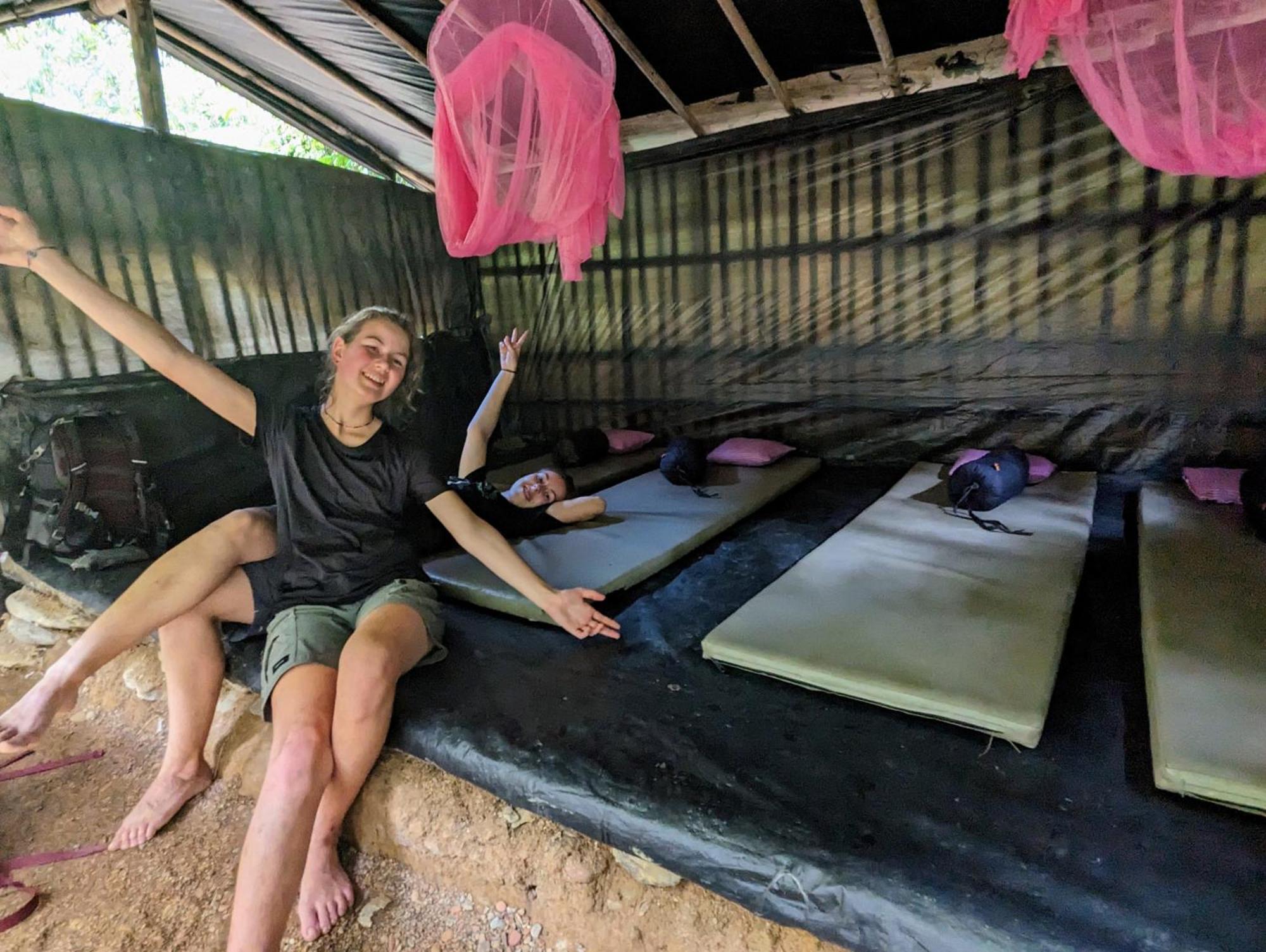 Thejungleguide - Lodges & Treks Bukit Lawang Buitenkant foto